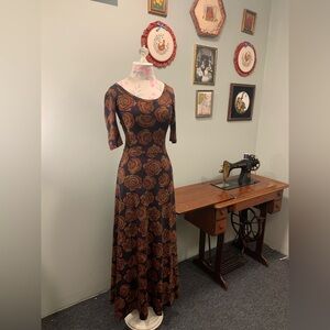 RARE!!!! LulaRoe rose beauty and the beast maxi dress